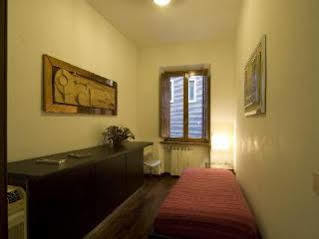 Spanish Diamond Luxury & Jacuzzi Rom