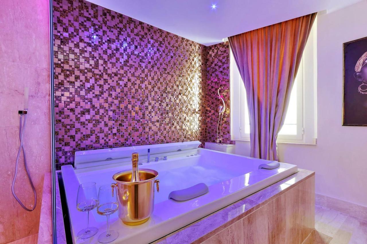 Spanish Diamond Luxury & Jacuzzi Gæstehus Rom